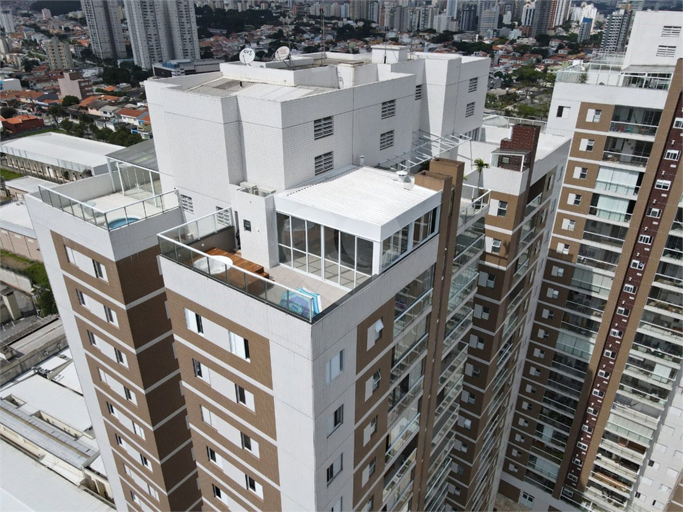 Apartamento à venda com 3 quartos, sendo 1 suíte,  em Baeta Neves, São Bernardo do Campo, SP