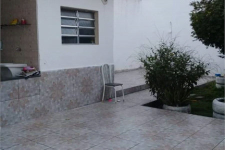 Casa à venda com 4 quartos, sendo 1 suíte,  em Parque Santa Rosa, Suzano, SP