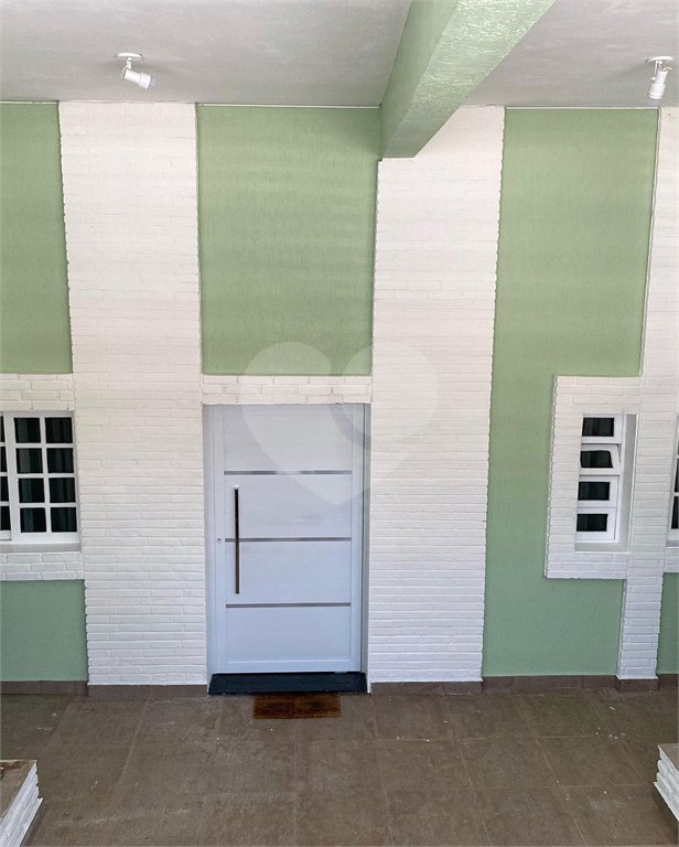 Casa à venda com 3 suítes em Vila Oceania, Poá, SP