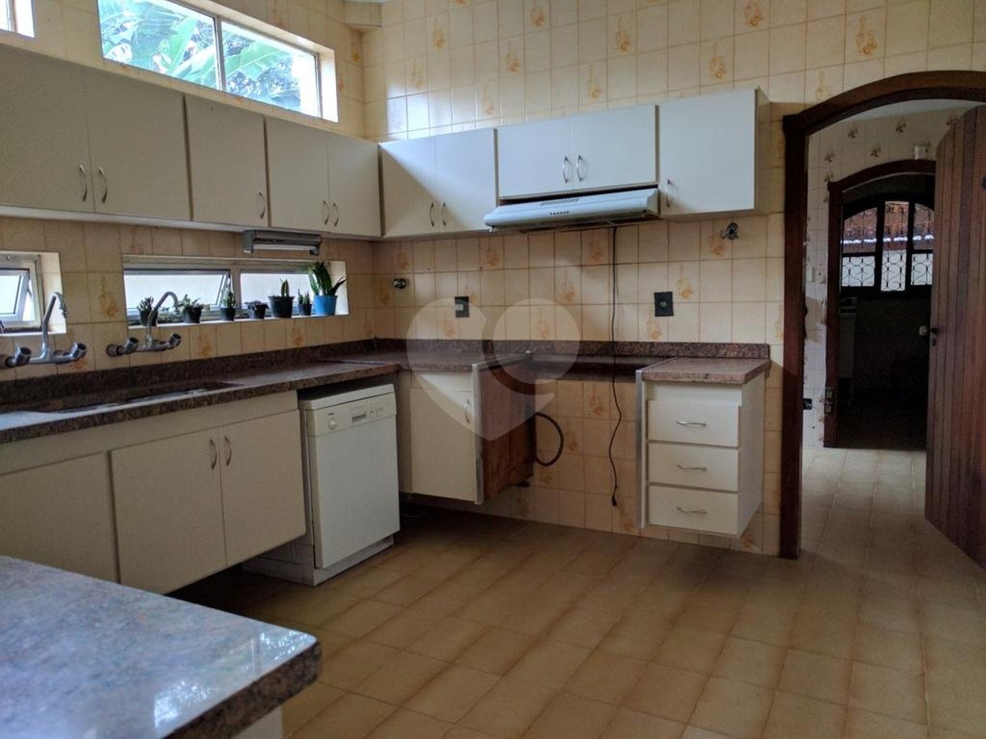 Casa à venda com 4 quartos, sendo 2 suítes, em Brooklin Velho, São Paulo, SP