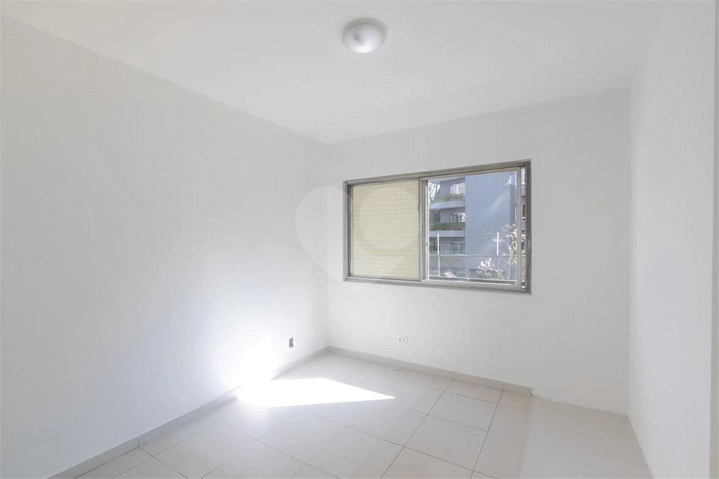 Apartamento à venda com 3 quartos, sendo 1 suíte, em Itaim Bibi, São Paulo, SP