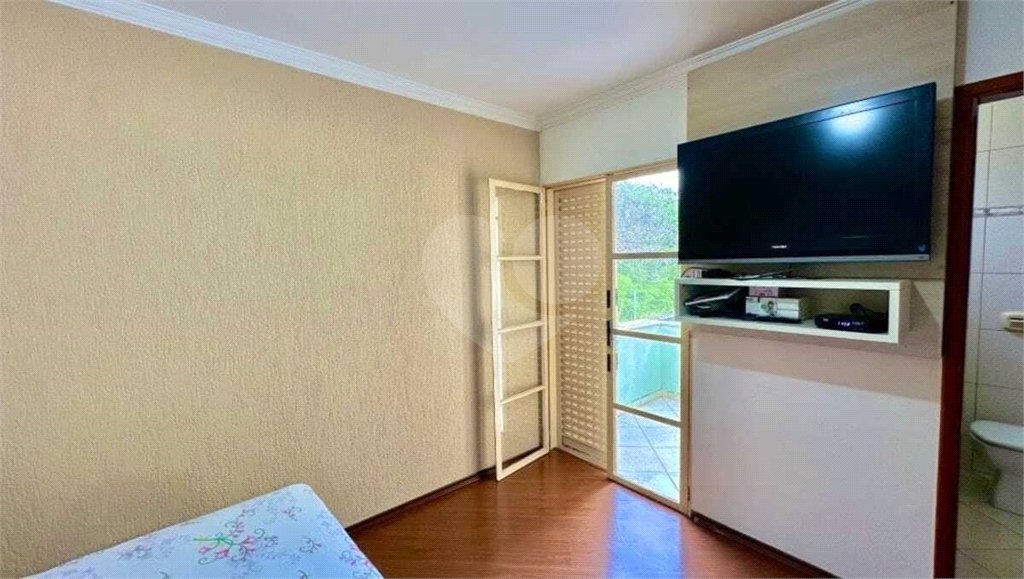 Casa à venda com 3 quartos, sendo 1 suíte, no condomínio San Siro, Jundiaí - SP