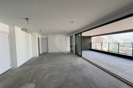 Apartamento à venda com 3 suítes em Alto da Lapa, São Paulo, SP
