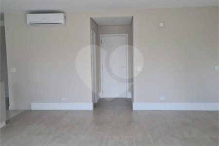 Apartamento à venda com 4 quartos, sendo 3 suítes, em Vila Andrade, São Paulo, SP