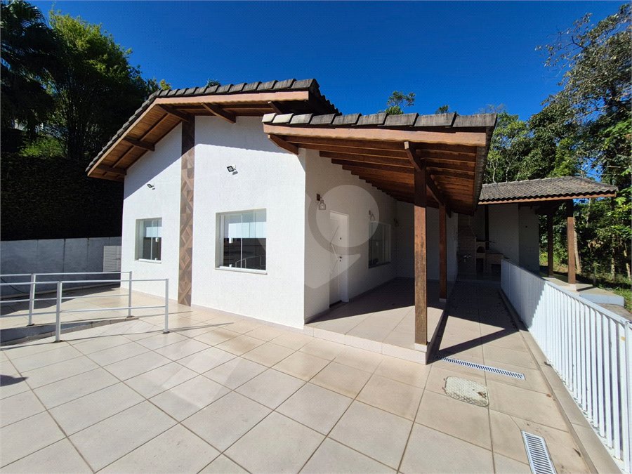 Casa à venda com 2 suítes no condomínio Alpes da Cantareira, Mairiporã - SP