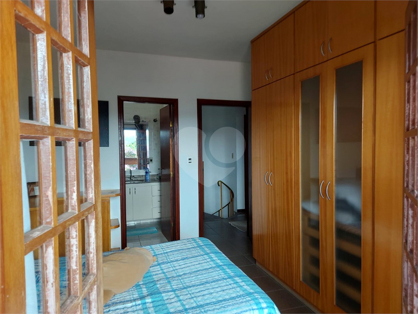 Sobrado à venda com 5 quartos, sendo 4 suítes, em Santa Rosa, Vinhedo, SP