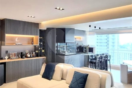 Apartamento à venda com 4 quartos, sendo 2 suítes,  em Vila Anastácio, São Paulo, SP