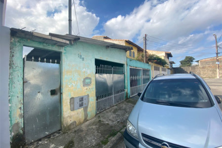 Casa à venda com 2 quartos em Jardim Amélia, Poá, SP