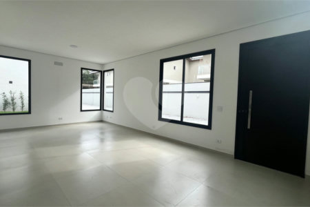 Casa à venda com 3 suítes no condomínio Village Itaguaçu, Atibaia - SP
