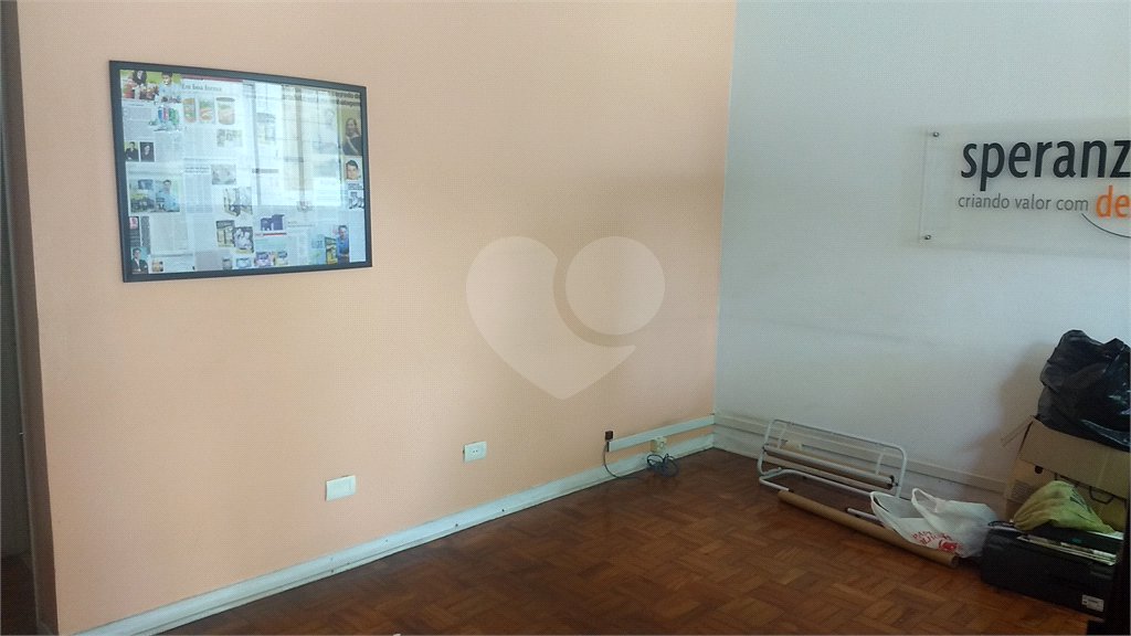 Sobrado à venda com 3 quartos, sendo 1 suíte, em Alto da Boa Vista, São Paulo, SP