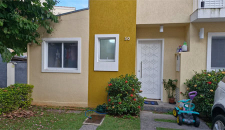 Casa à venda com 3 quartos, sendo 1 suíte,  no condomínio Moradas do Horto, São Paulo - SP
