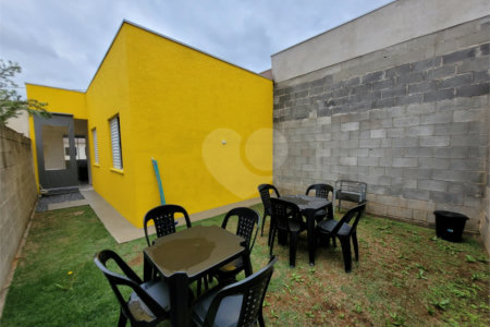 Casa à venda com 2 quartos no condomínio Novo Horizonte, Itapetininga - SP