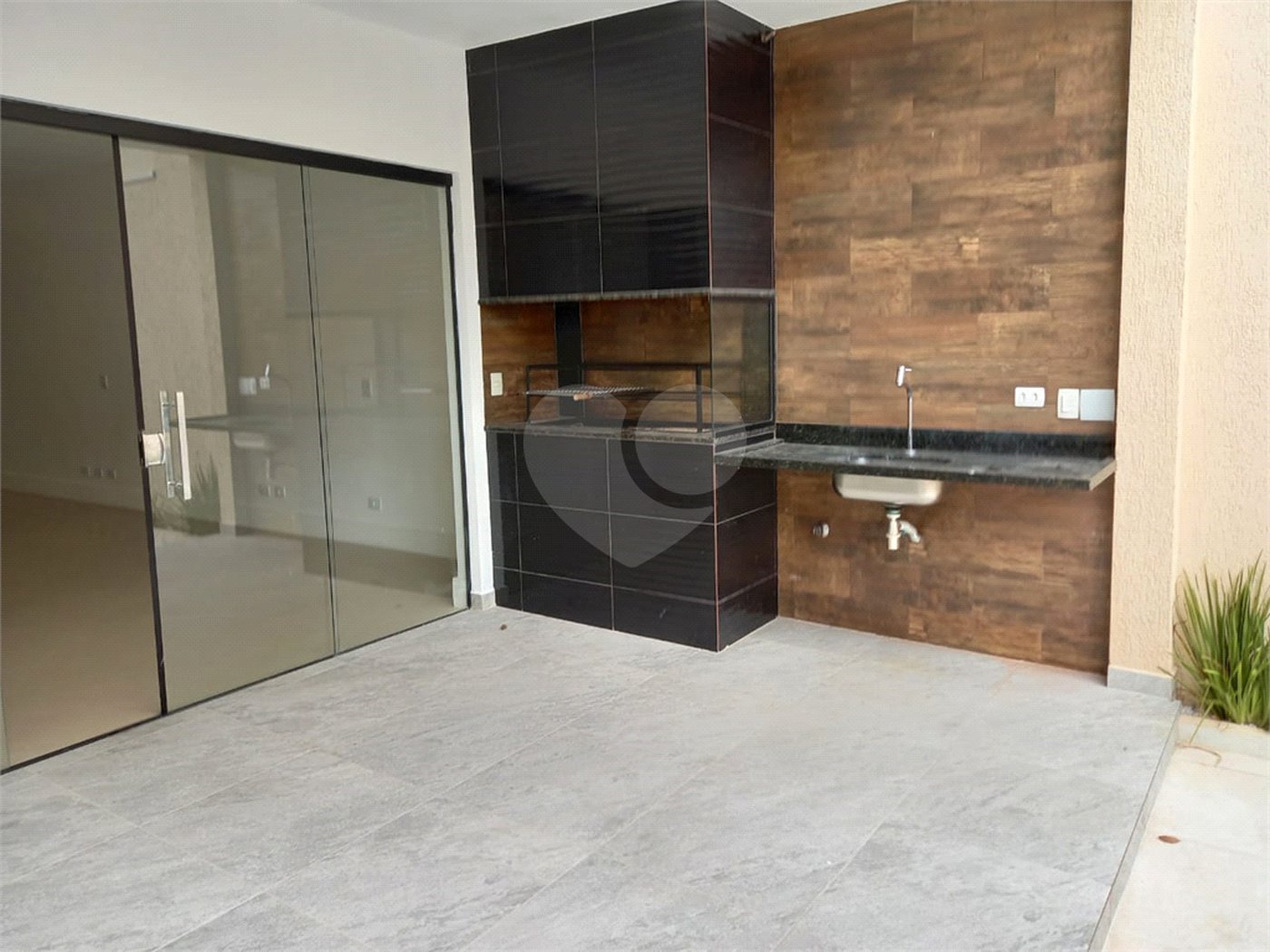 Casa para alugar com 4 suítes no condomínio Milenium, São Paulo - SP