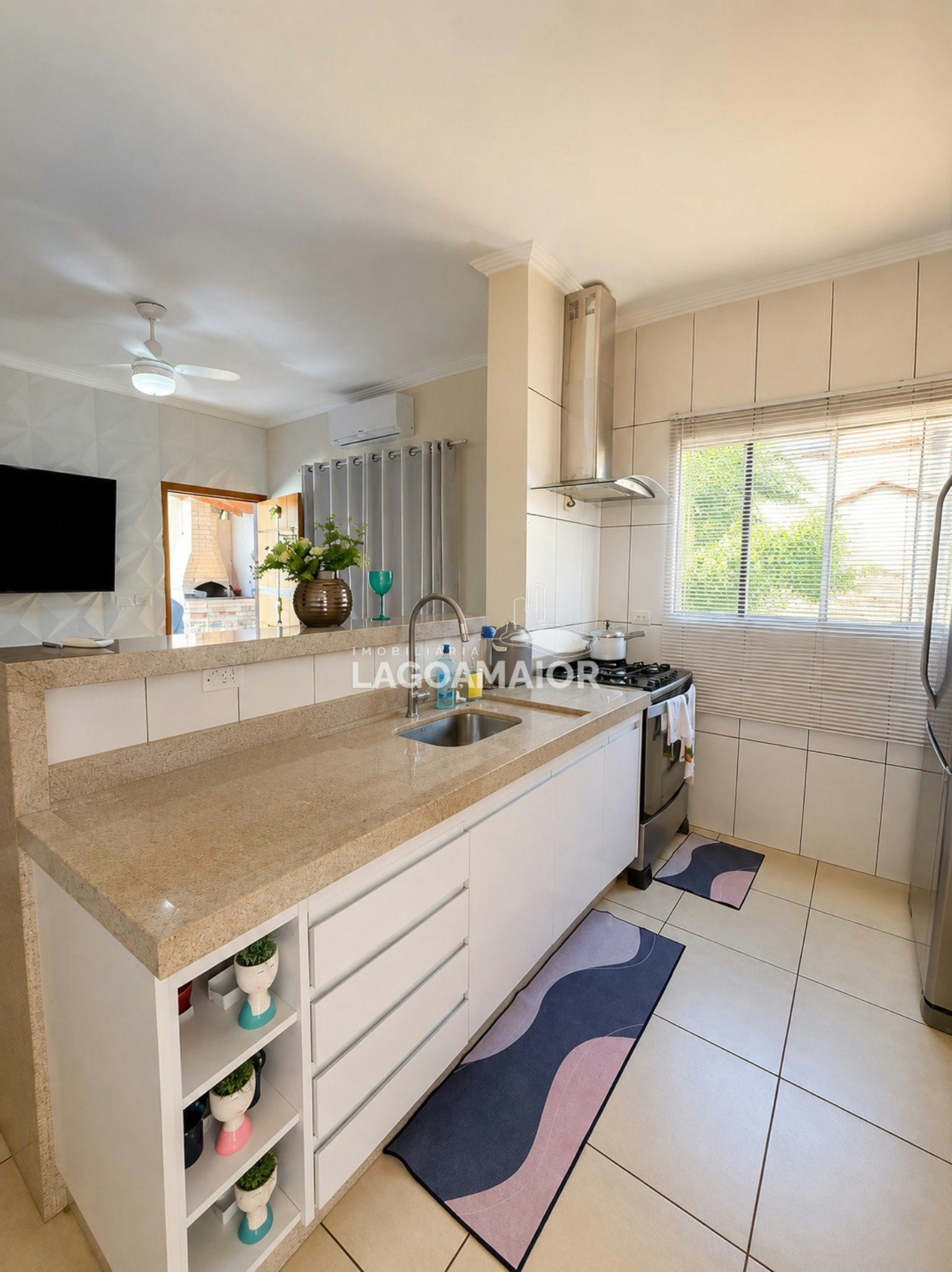 Casa à venda com 3 quartos, sendo 1 suíte, em Jardim dos Ipes, Três Lagoas, MS