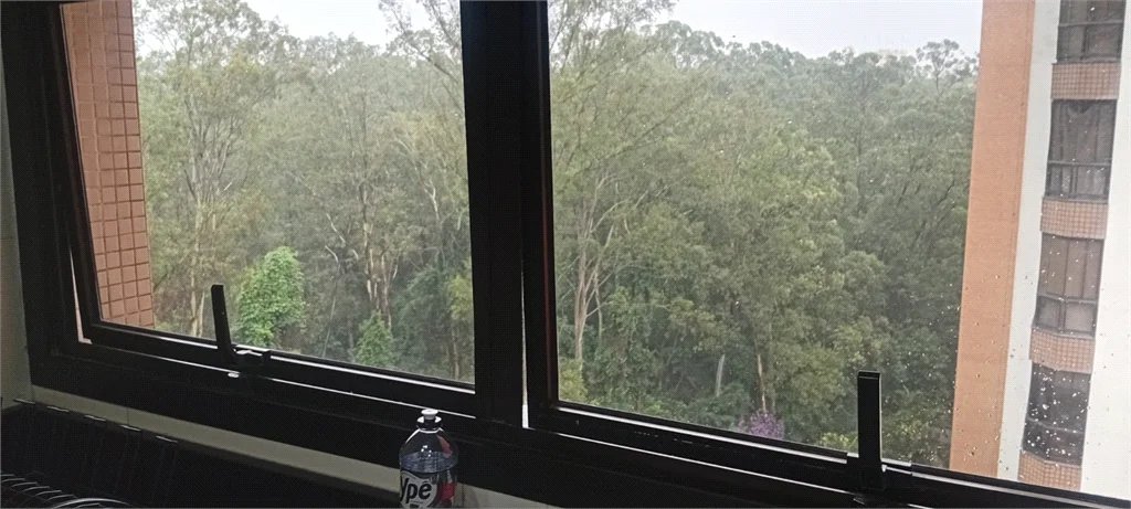 Apartamento à venda com 3 quartos, sendo 1 suíte,  em Vila Andrade, São Paulo, SP
