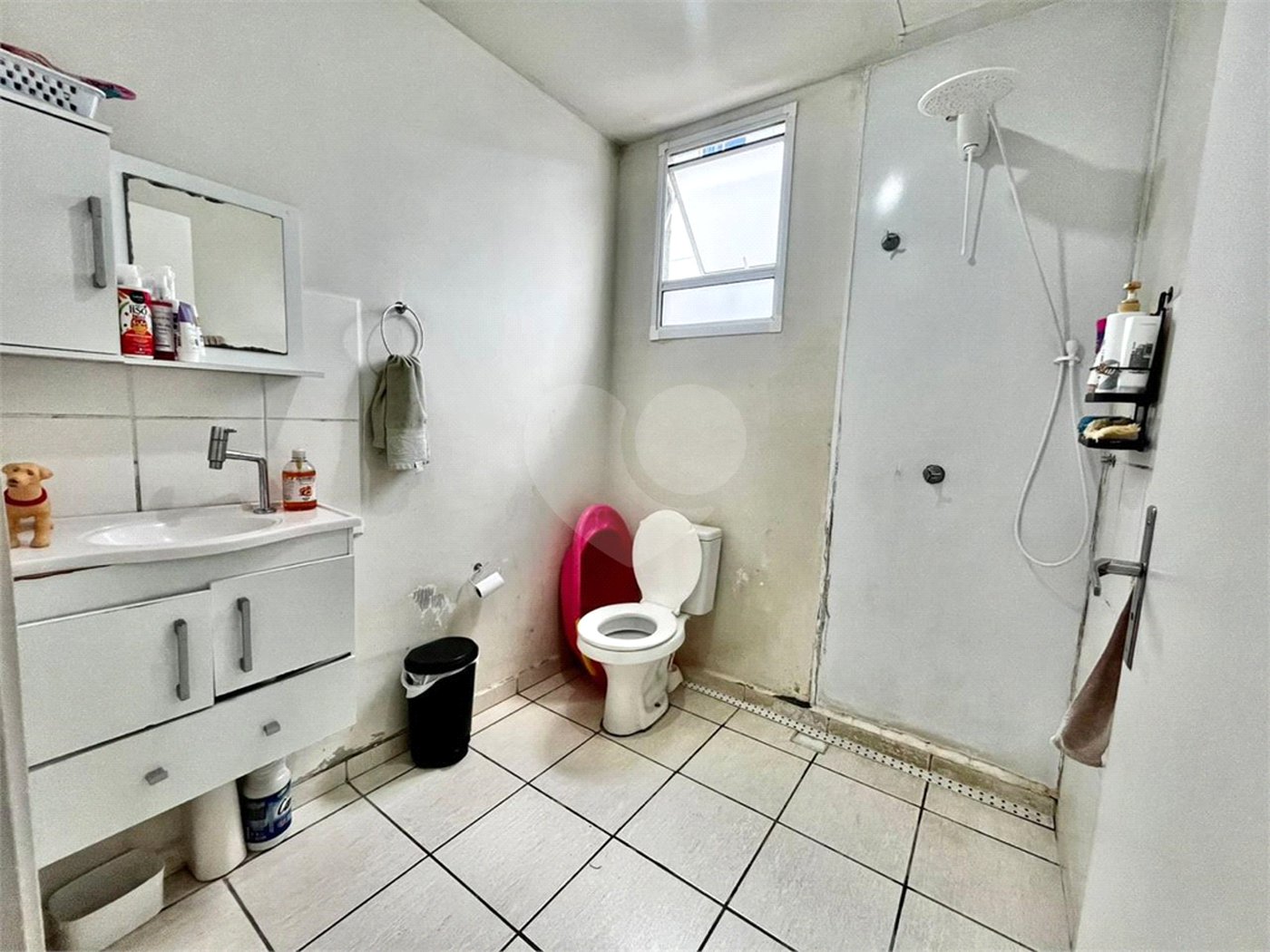 Casa à venda com 2 quartos, sendo 1 suíte,  no condomínio Residencial Jasmin, Itapetininga - SP