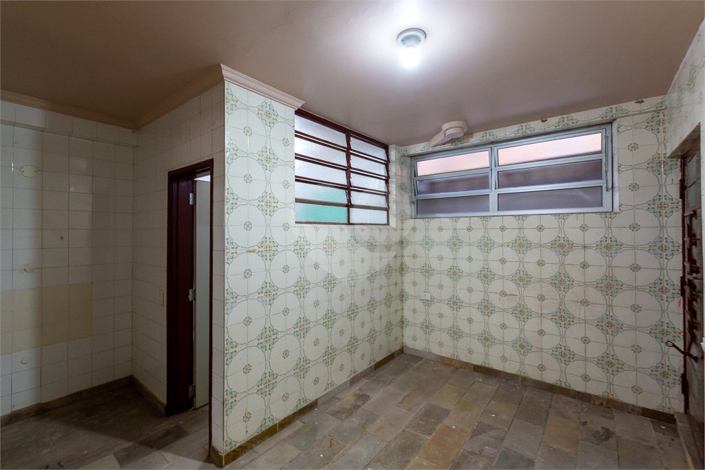 Casa à venda com 4 quartos, sendo 2 suítes, em Perdizes, São Paulo, SP