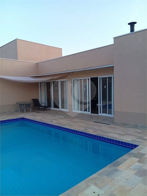 Casa à venda com 3 suítes no condomínio Haras Paineiras, Salto - SP