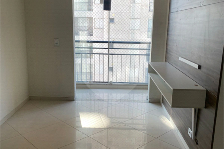Apartamento à venda com 2 quartos, sendo 1 suíte, em Parque Maria Domitila, São Paulo, SP