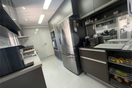 Apartamento à venda com 3 suítes em Jardim Marajoara, São Paulo, SP