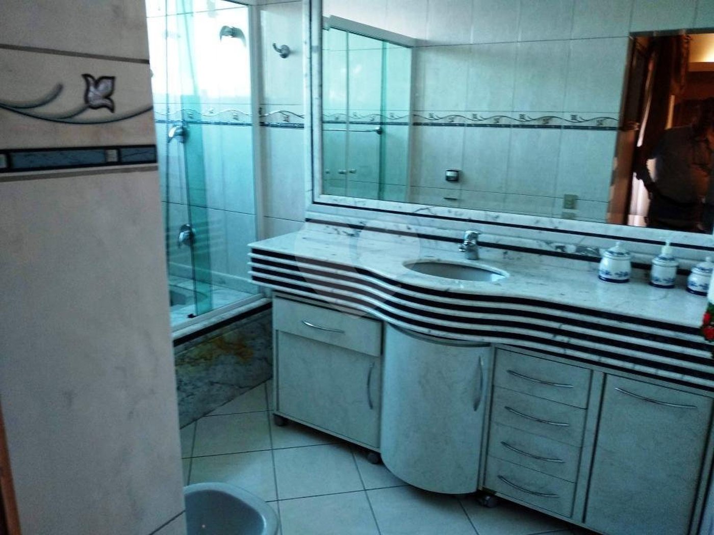 Sobrado à venda com 4 suítes em Chácara Monte Alegre, São Paulo, SP