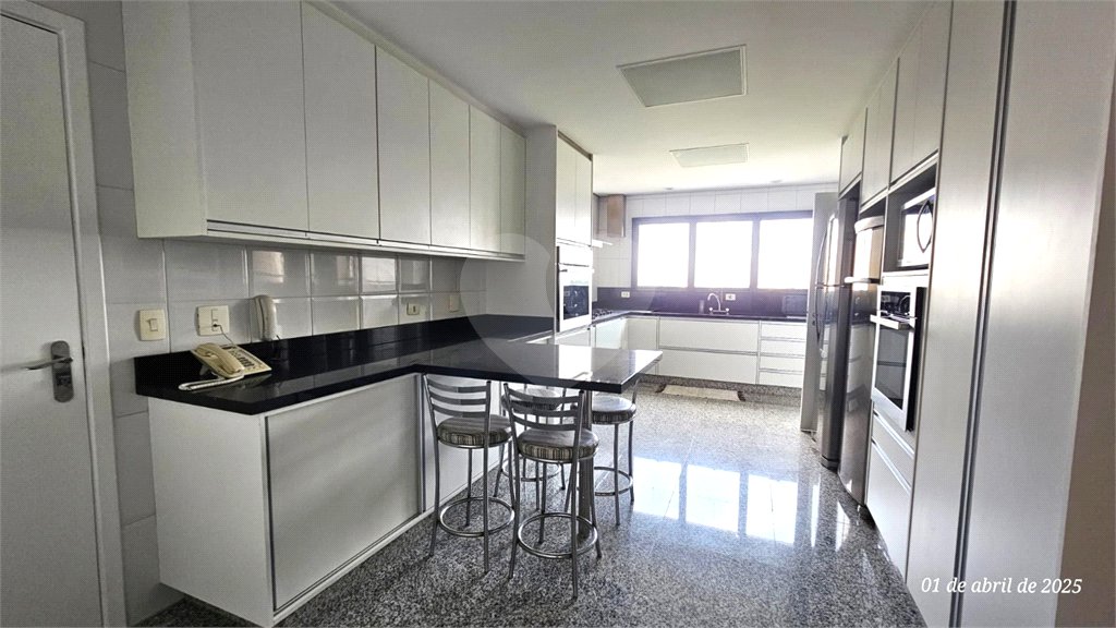 Apartamento com 4 suítes a venda no Alto da Boa Vista