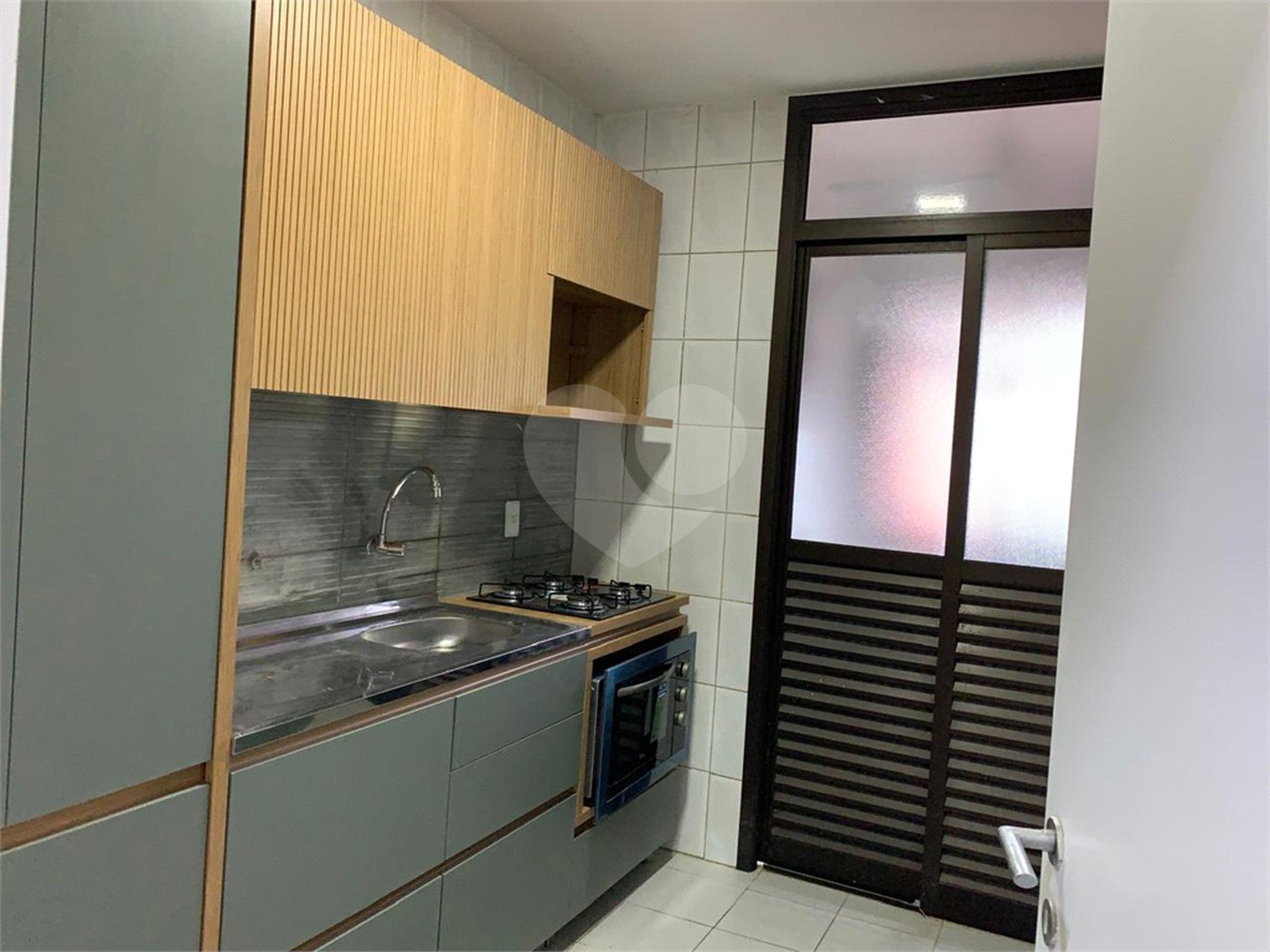 Apartamento à venda com 3 quartos, sendo 1 suíte, em Jardim Marajoara, São Paulo, SP