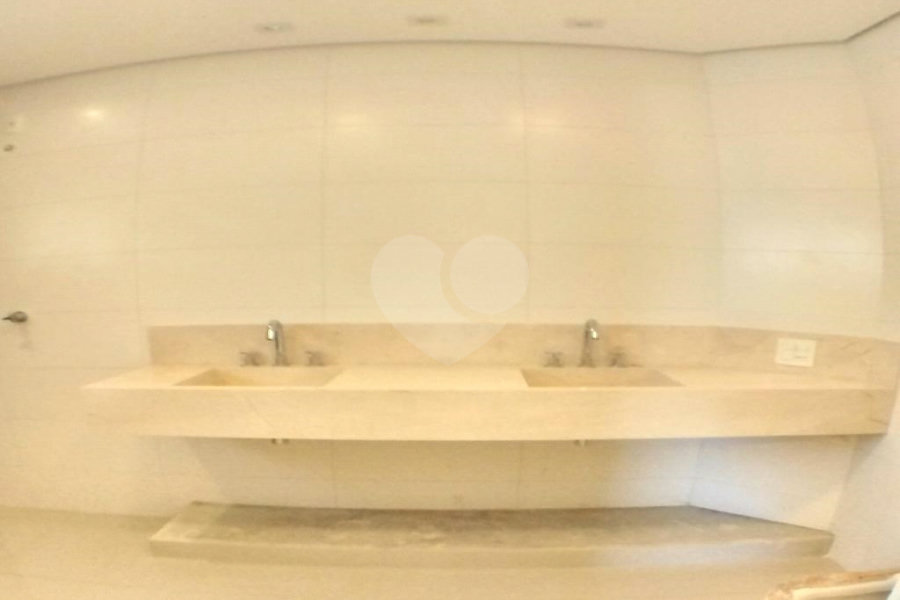 Apartamento à venda com 3 suítes em Morumbi, São Paulo, SP