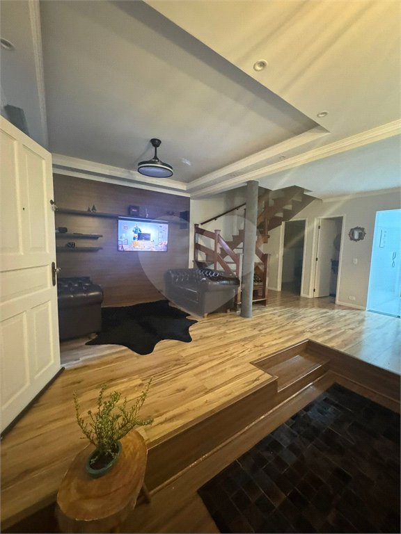 Casa à venda com 3 quartos, sendo 1 suíte, no condomínio Vilage Palmas, São Paulo - SP
