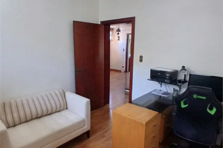 Sobrado à venda com 4 quartos, sendo 2 suítes,  em Jardim Leonor, São Paulo, SP