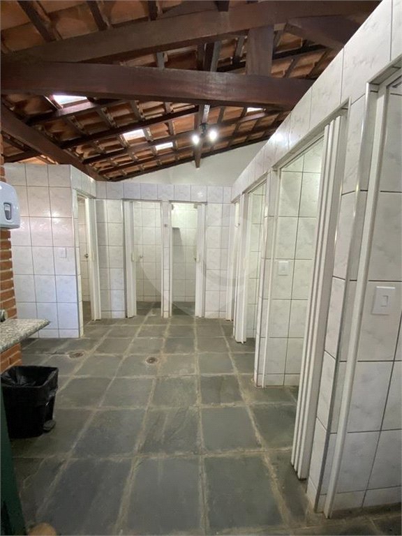 Chácara à venda com 10 quartos, sendo 2 suítes, em Mombaça, São Roque, SP