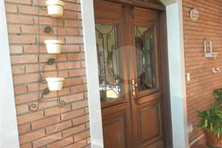 Casa Térrea à venda com 4 quartos, sendo 2 suítes,  em Vila Esperia ou Giglio, Atibaia, SP