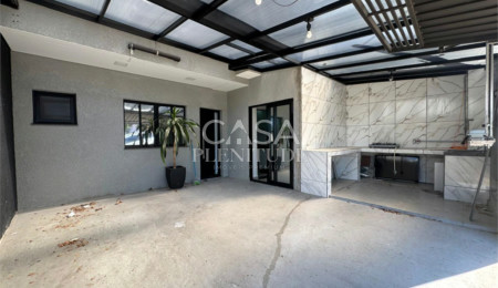Sobrado à venda com 2 quartos em Wanel Ville, Sorocaba, SP