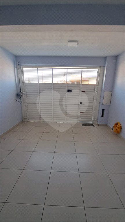 Sobrado à venda com 2 quartos em Jardim das Oliveiras, São Paulo, SP