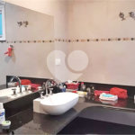Casa à venda com 4 quartos, sendo 2 suítes, no condomínio Campos de Mairiporã Gleba 1, Mairiporã - SP