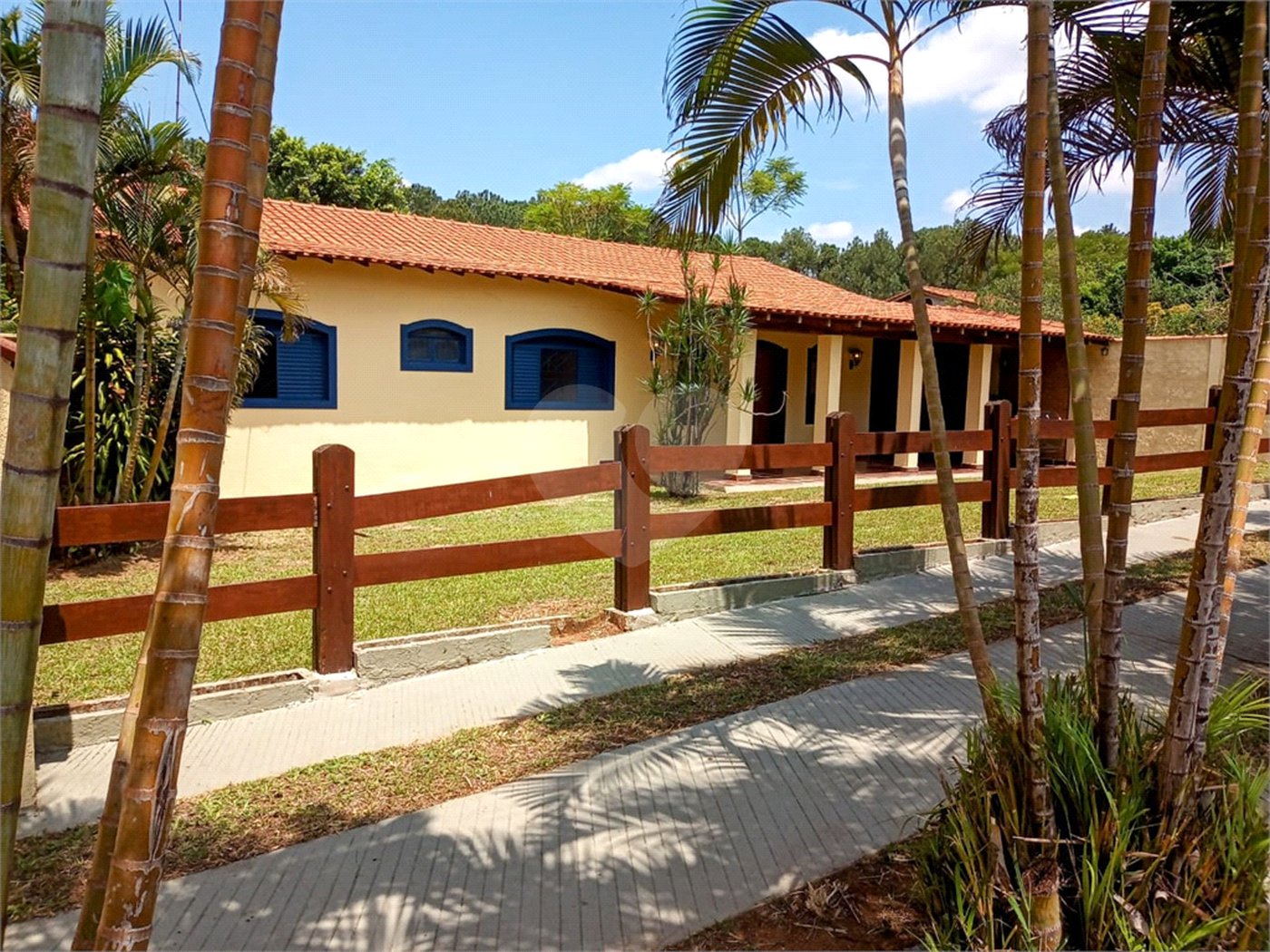Casa à Venda no Residencial Samambaia – 200 m² de Área Construída