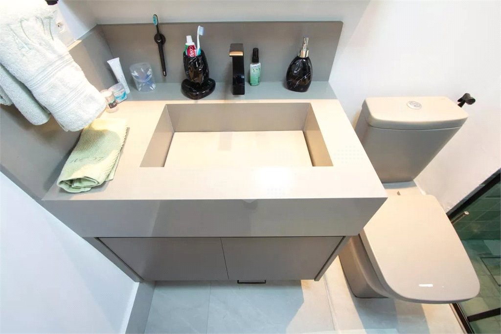 Apartamento à venda com 3 quartos, sendo 1 suíte,  em Vila Olímpia, São Paulo, SP