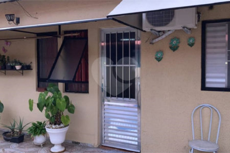Casa à venda com 3 quartos em Morro do Algodão, Caraguatatuba, SP