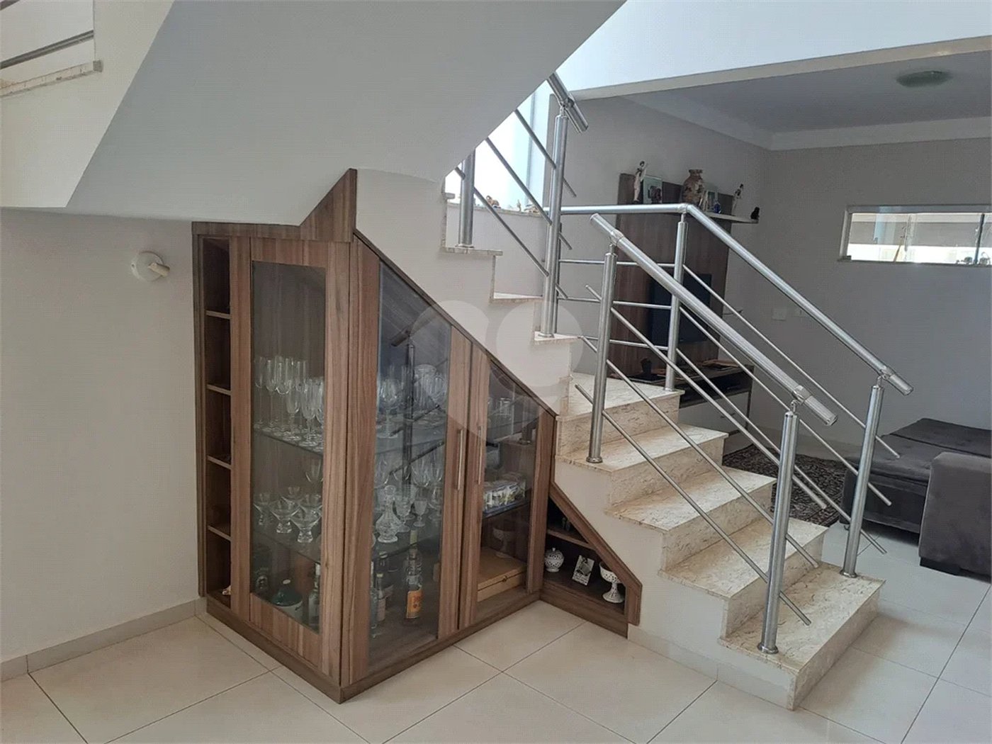 Linda Casa 3 dormitórios com piscina - R$ 950.000,00