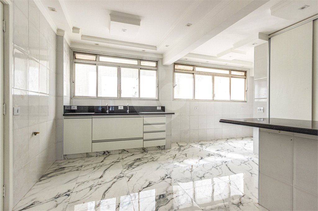 Apartamento à venda ou para alugar com 3 quartos, sendo 1 suíte,  em Pinheiros, São Paulo, SP