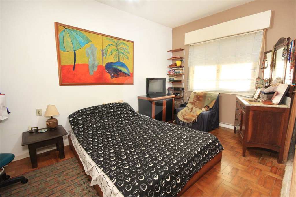 Sobrado à venda com 3 quartos, sendo 1 suíte, em Alto da Boa Vista, São Paulo, SP