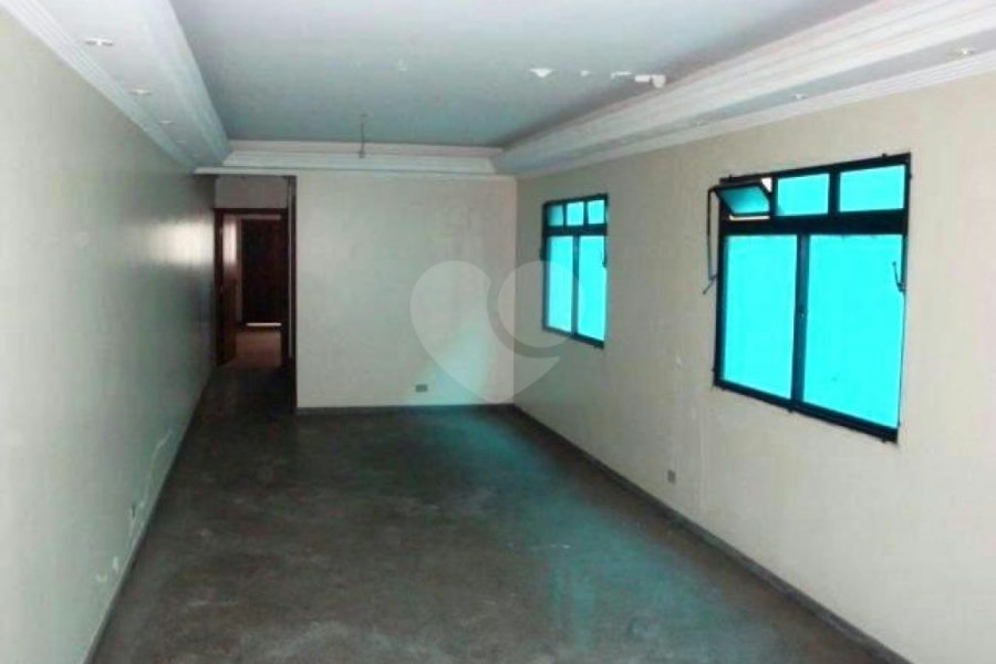 Sobrado à venda com 3 quartos, sendo 1 suíte, em Vila Constança, São Paulo, SP