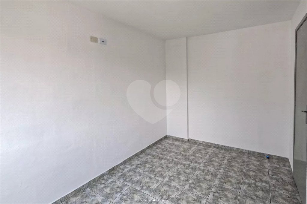 Apartamento à venda com 2 quartos em Horto, São Paulo, SP