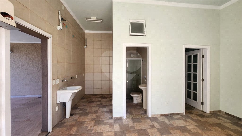 Sobrado para alugar com 3 quartos, sendo 1 suíte, em Altos do Jaraguá, Araraquara, SP