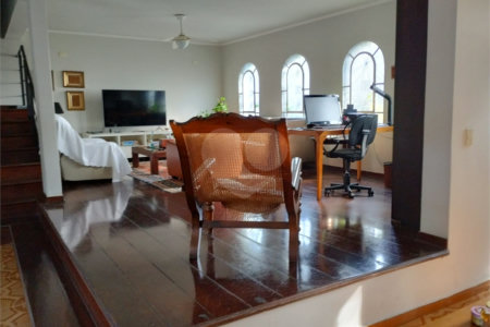 Casa de Vila à venda com 3 suítes em Jardim Londrina, São Paulo, SP
