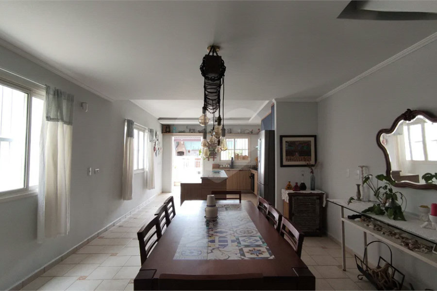 Casa à venda com 2 quartos, sendo 1 suíte, em São Lourenço, Bertioga, SP