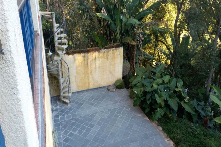Casa à venda ou para alugar com 3 suítes no condomínio Parque Imperial da Cantareira, Mairiporã - SP