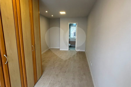Apartamento à venda com 3 quartos, sendo 2 suítes, em Rio Comprido, Rio de Janeiro, RJ