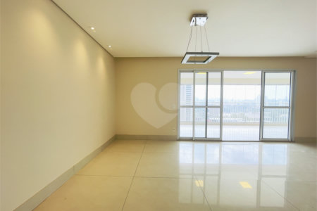 Apartamento à venda com 3 quartos, sendo 4 suítes,  no Centro, São Bernardo do Campo, SP