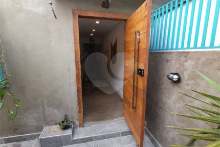 Sobrado à venda com 4 quartos, sendo 1 suíte,  em Jardim São Paulo(zona Norte), São Paulo, SP